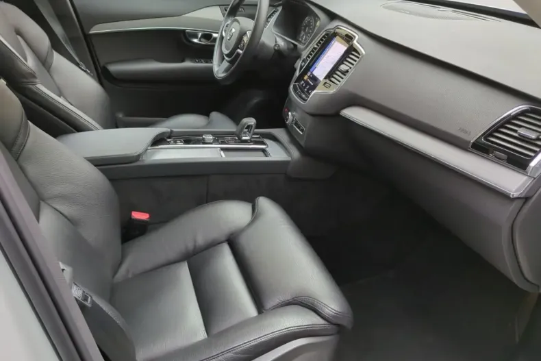 Volvo XC90 din 2021 cu 24.700 km - oferta VOL182292 - foto 24