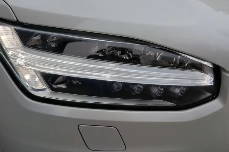 Volvo XC90 din 2021 cu 24.700 km - oferta VOL182292 - foto 26