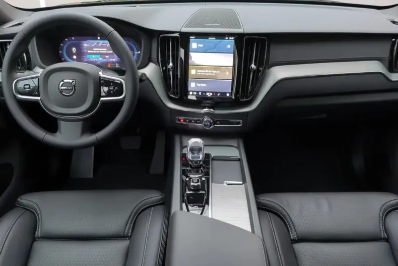 Volvo XC60 din 2025 cu 7.500 km - oferta VOL182293 - foto 11