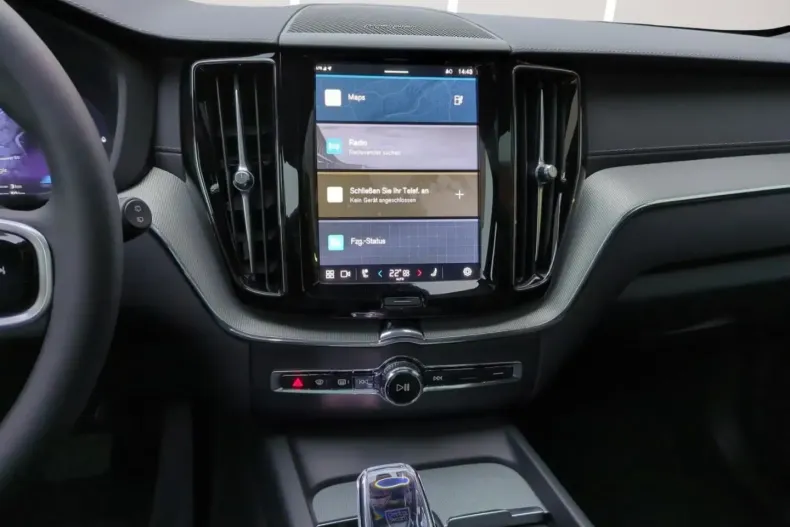 Volvo XC60 din 2025 cu 7.500 km - oferta VOL182293 - foto 13