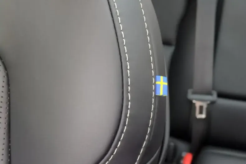 Volvo XC60 din 2025 cu 7.500 km - oferta VOL182293 - foto 20