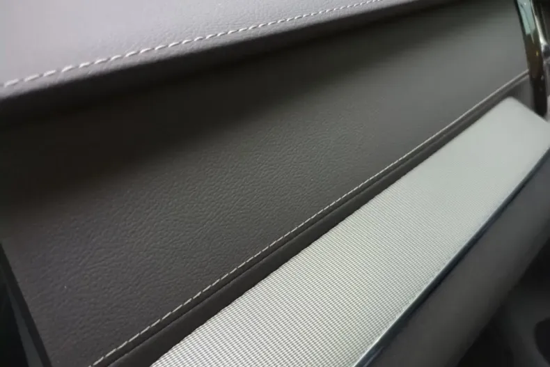 Volvo XC60 din 2025 cu 7.500 km - oferta VOL182293 - foto 24