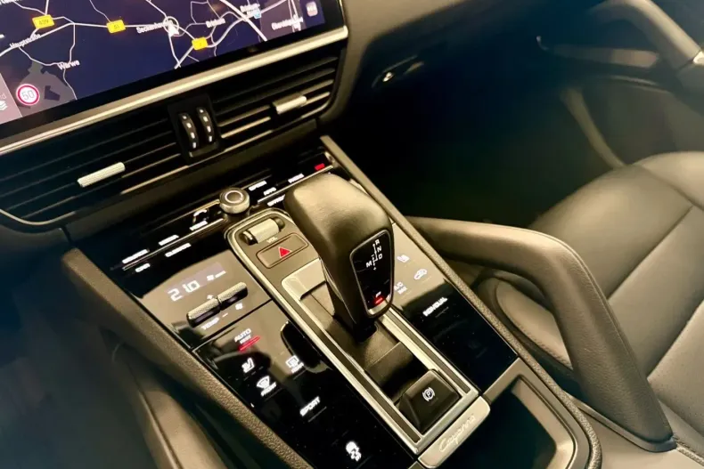 Porsche Cayenne din 2022 cu 46.715 km - oferta POR182296 - foto 17