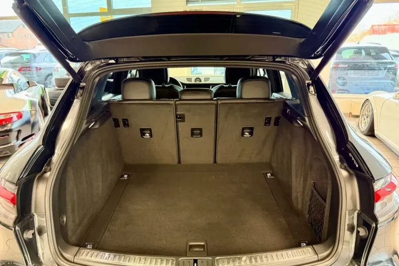 Porsche Macan din 2023 cu 62.359 km - oferta POR182300 - foto 10