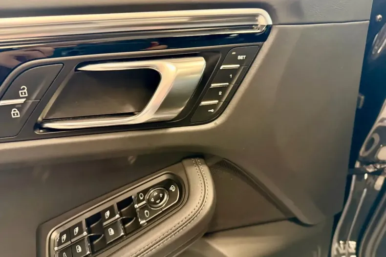 Porsche Macan din 2023 cu 62.359 km - oferta POR182300 - foto 21