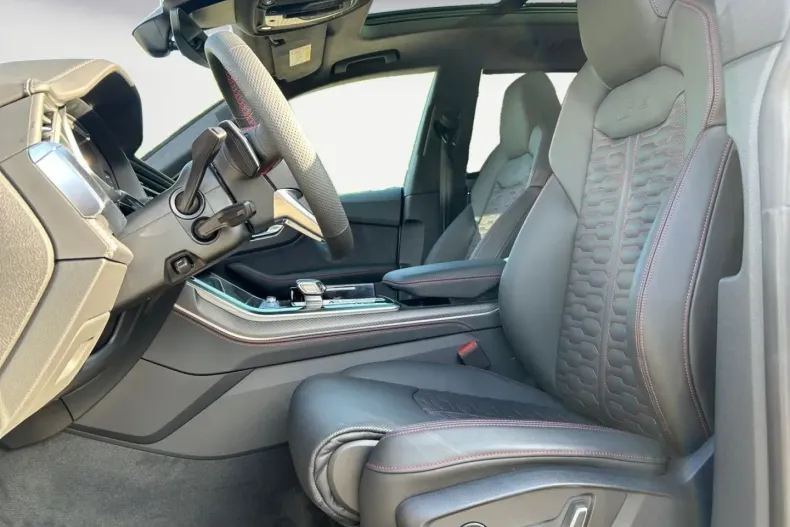 Audi RSQ8 din 2025 cu 13.500 km - oferta AUD182301 - foto 6