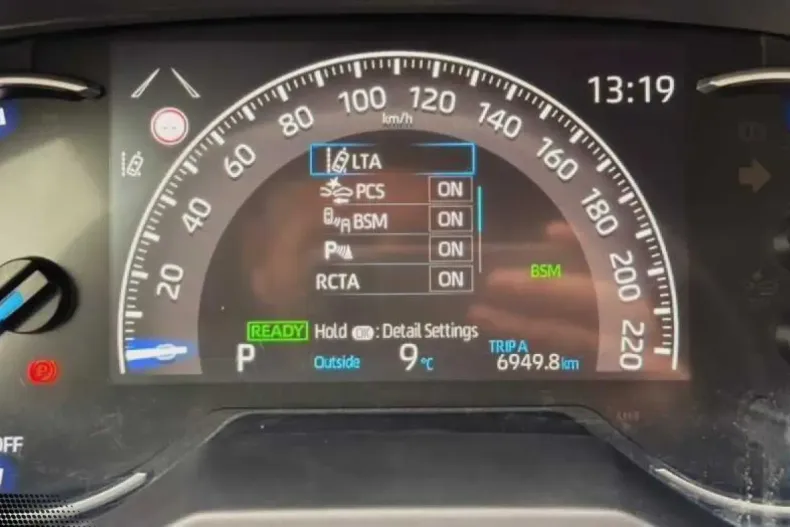 Toyota RAV4 din 2021 cu 136.000 km - oferta TOY182302 - foto 34