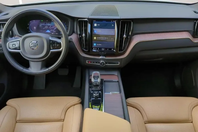 Volvo XC60 din 2022 cu 27.000 km - oferta VOL182304 - foto 11