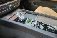 Volvo XC60 din 2022 cu 27.000 km - oferta VOL182304 - foto 21