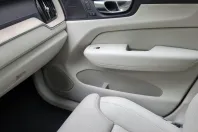 Volvo XC60 din 2023 cu 54.300 km - oferta VOL182305 - foto 19