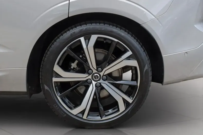 Volvo XC60 din 2023 cu 29.200 km - oferta VOL182306 - foto 8