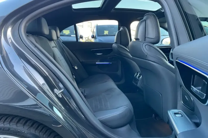 Mercedes-Benz C 200 (Clasa C) din 2024 cu 5.000 km - oferta MER182307 - foto 8