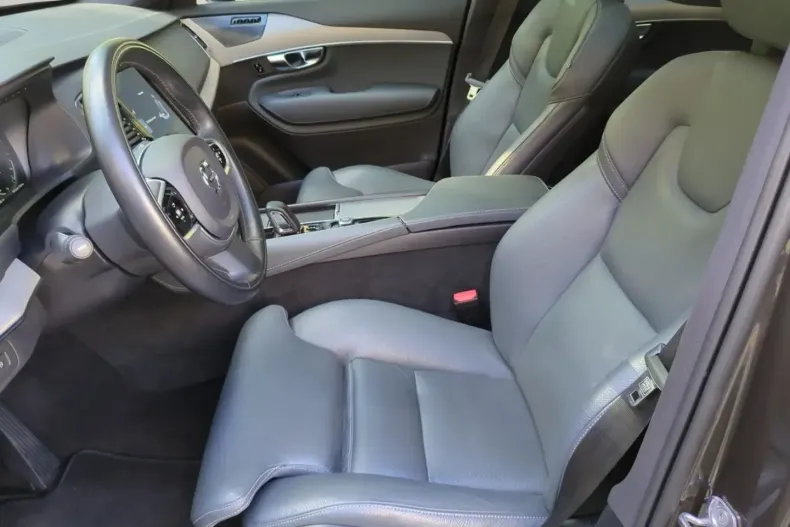 Volvo XC90 din 2021 cu 75.600 km - oferta VOL182308 - foto 16