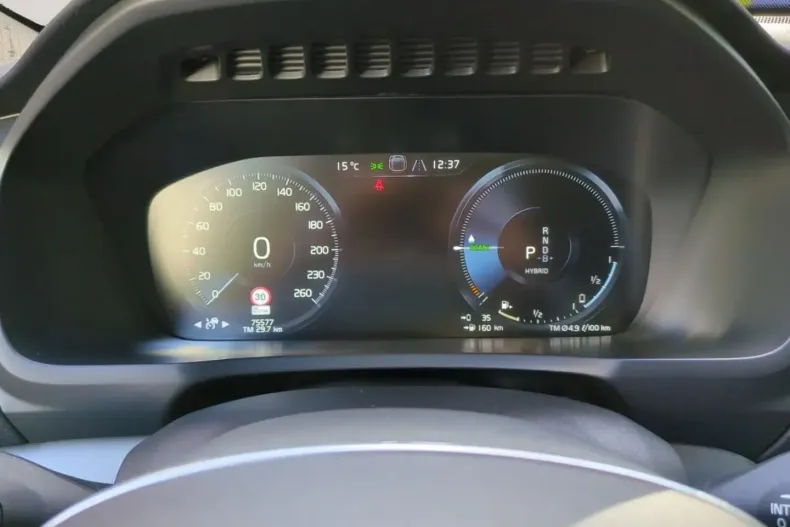 Volvo XC90 din 2021 cu 75.600 km - oferta VOL182308 - foto 18