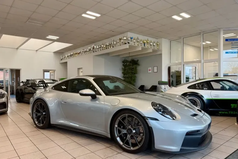 Porsche 992 din 2022 cu 6.491 km - oferta POR182309 - foto 2