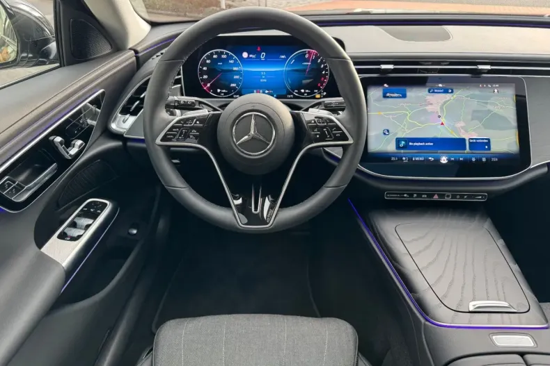 Mercedes-Benz E 300 (Clasa E) din 2025 cu 8.596 km - oferta MER182318 - foto 16