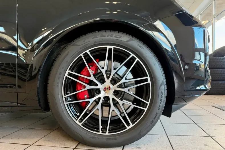 Porsche Cayenne din 2025 cu 5.850 km - oferta POR182321 - foto 6