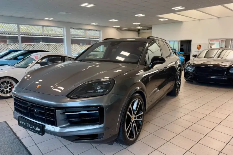 Porsche Cayenne din 2023 cu 29.987 km - oferta POR182322 - foto 1