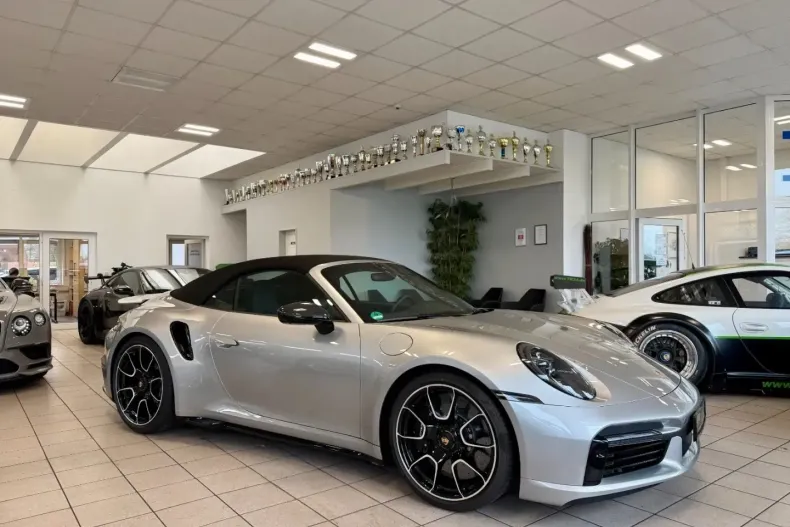 Porsche 992 din 2023 cu 5.494 km - oferta POR182323 - foto 1