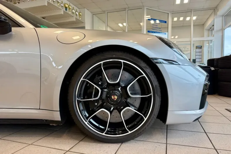 Porsche 992 din 2023 cu 5.494 km - oferta POR182323 - foto 9
