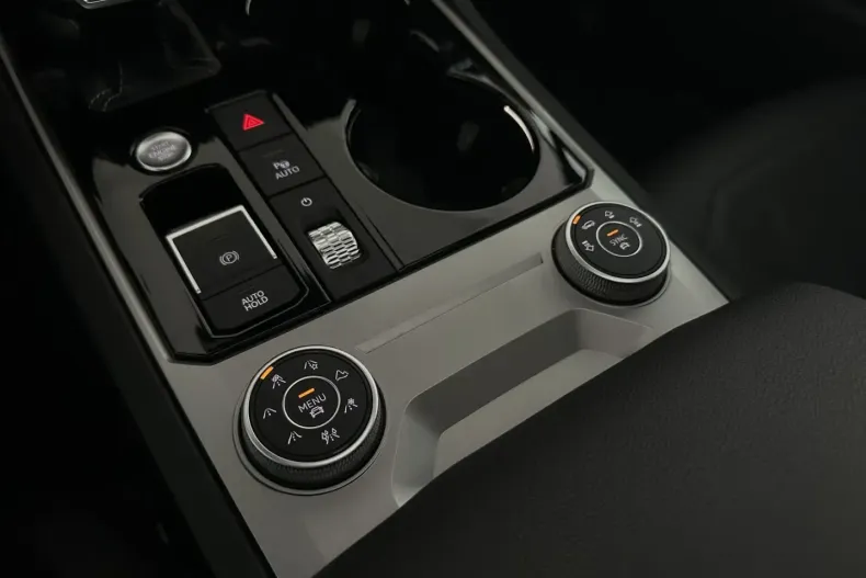 Volkswagen Touareg din 2023 cu 69.640 km - oferta VOL182324 - foto 23