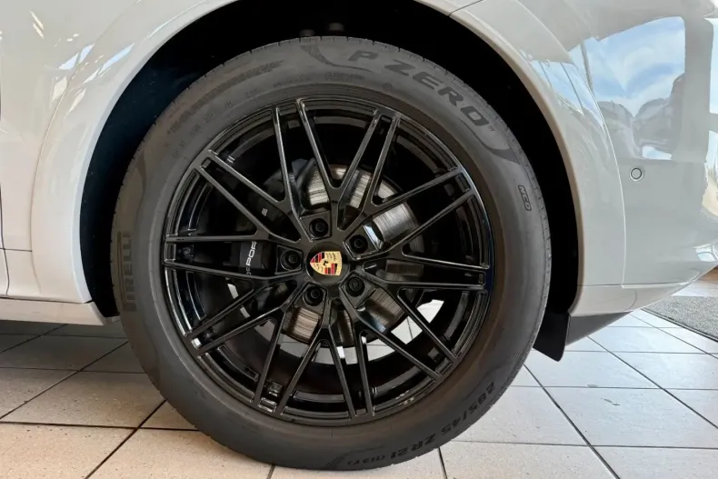 Porsche Cayenne din 2023 cu 33.598 km - oferta POR182328 - foto 7