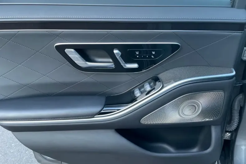 Mercedes-Benz S 580 (Clasa S) din 2024 cu 41.900 km - oferta MER182329 - foto 10