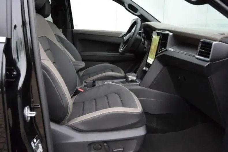 Volkswagen Amarok din 2023 cu 21.975 km - oferta VOL182331 - foto 4