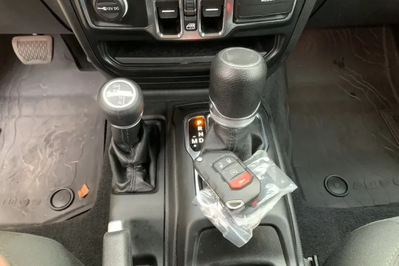 Jeep Wrangler din 2022 cu 6.378 km - oferta JEE182333 - foto 21