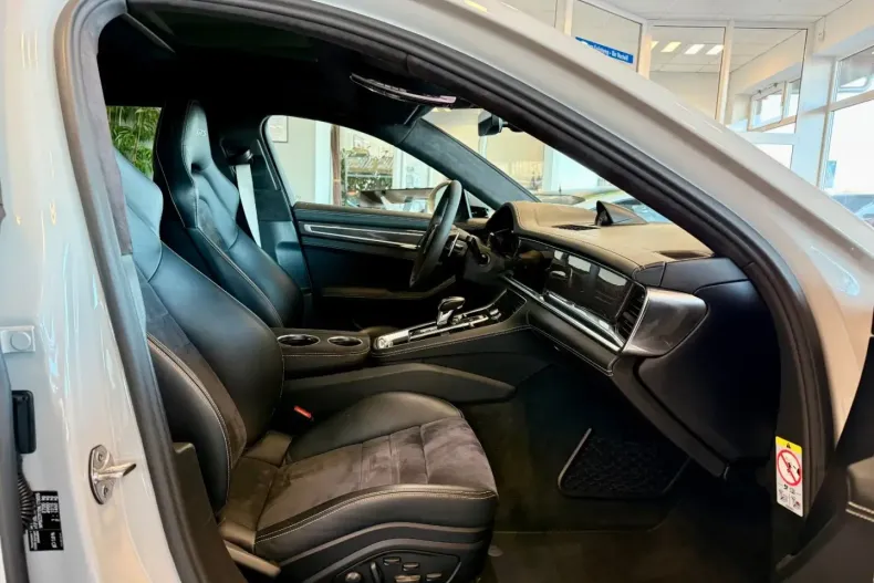 Porsche Panamera din 2022 cu 71.989 km - oferta POR182334 - foto 11
