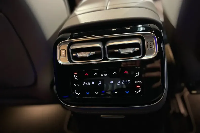 Mercedes-Benz S 63 AMG (Clasa S) din 2023 cu 42.000 km - oferta MER182337 - foto 18