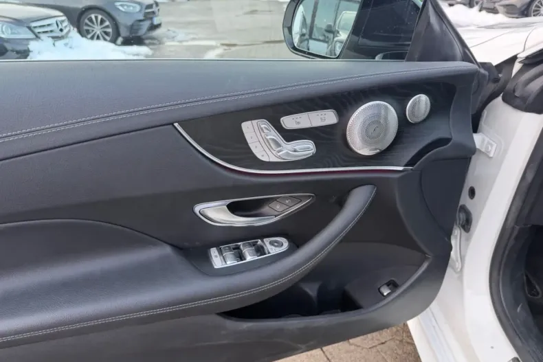 Mercedes-Benz E 400 (Clasa E) din 2022 cu 37.800 km - oferta MER182341 - foto 12