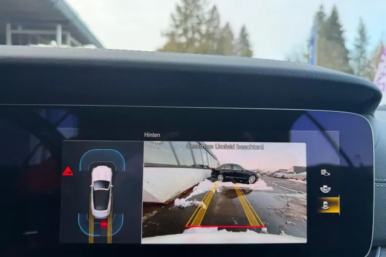 Mercedes-Benz E 400 (Clasa E) din 2022 cu 37.800 km - oferta MER182341 - foto 21