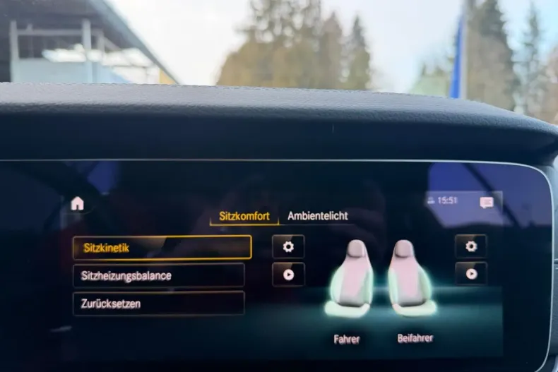 Mercedes-Benz E 400 (Clasa E) din 2022 cu 37.800 km - oferta MER182341 - foto 23