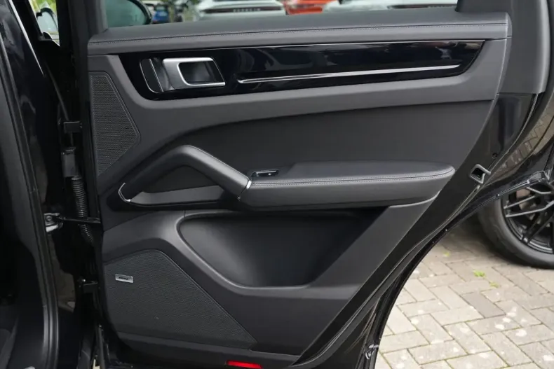 Porsche Cayenne din 2021 cu 68.000 km - oferta POR182346 - foto 47