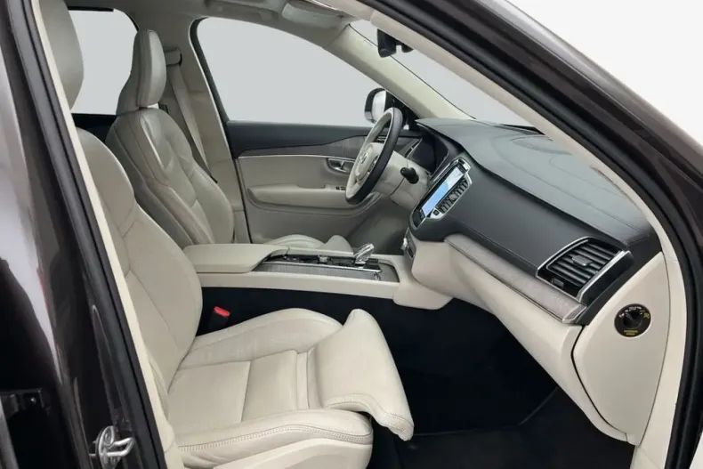 Volvo XC90 din 2023 cu 54.718 km - oferta VOL182347 - foto 17