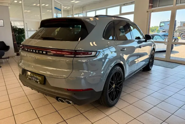 Porsche Cayenne din 2024 cu 3.997 km - oferta POR182348 - foto 5
