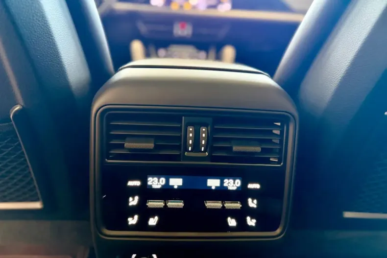 Porsche Cayenne din 2024 cu 3.997 km - oferta POR182348 - foto 20