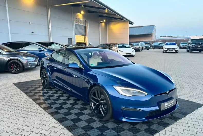 Tesla Model S din 2023 cu 4.888 km - oferta TES182349 - foto 1
