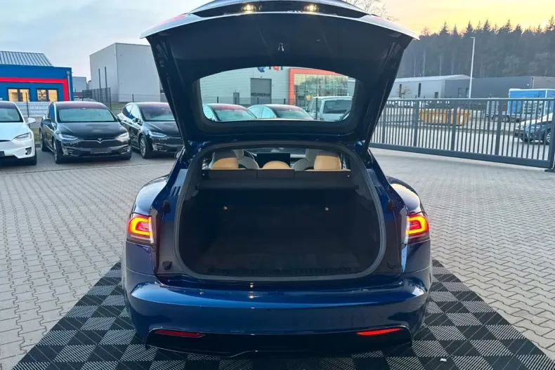 Tesla Model S din 2023 cu 4.888 km - oferta TES182349 - foto 10