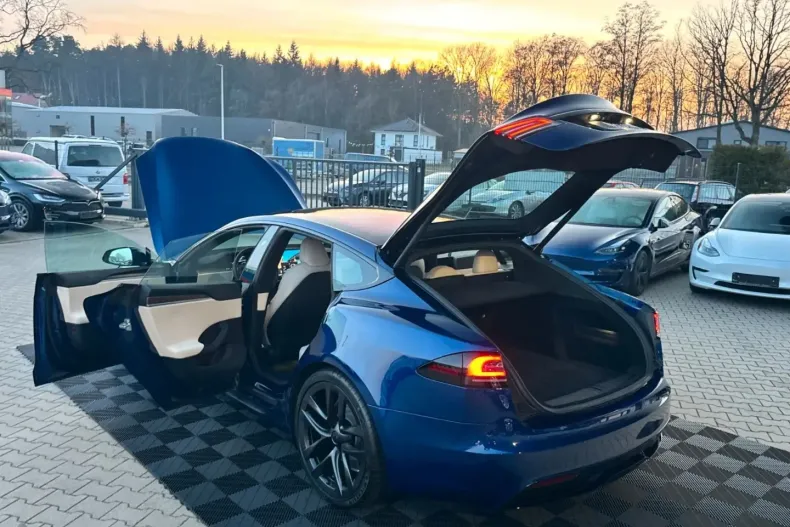 Tesla Model S din 2023 cu 4.888 km - oferta TES182349 - foto 18