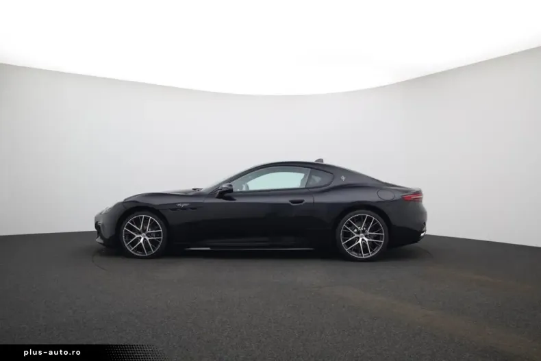 Maserati Granturismo din 2023 cu 7.823 km - oferta MAS182351 - foto 4