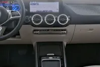 Mercedes-Benz EQA din 2024 cu 19.987 km - oferta MER182358 - foto 7