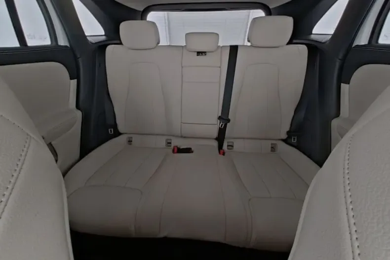 Mercedes-Benz EQA din 2024 cu 19.987 km - oferta MER182358 - foto 9