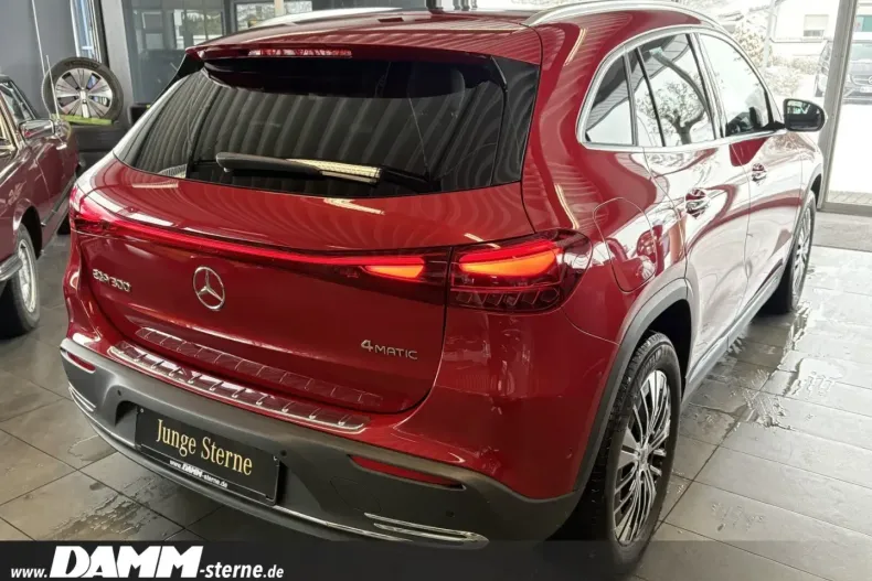 Mercedes-Benz EQA din 2024 cu 12.351 km - oferta MER182359 - foto 2