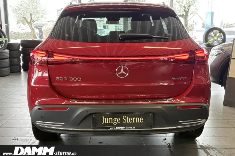 Mercedes-Benz EQA din 2024 cu 12.351 km - oferta MER182359 - foto 3