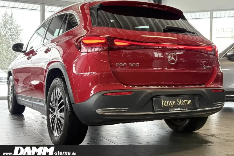 Mercedes-Benz EQA din 2024 cu 12.351 km - oferta MER182359 - foto 4