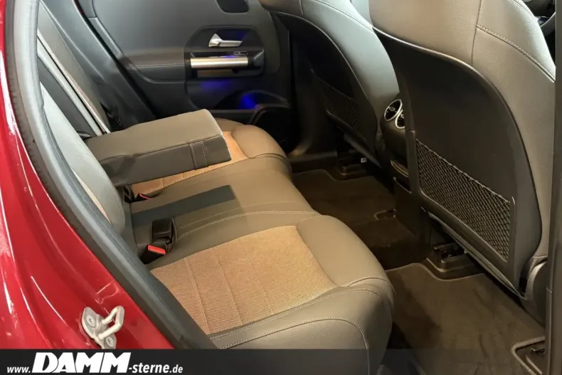 Mercedes-Benz EQA din 2024 cu 12.351 km - oferta MER182359 - foto 11