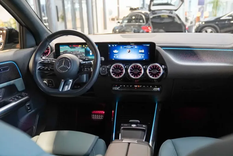 Mercedes-Benz EQA din 2024 cu 11.645 km - oferta MER182362 - foto 14