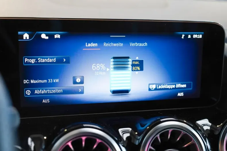 Mercedes-Benz EQA din 2024 cu 11.645 km - oferta MER182362 - foto 21